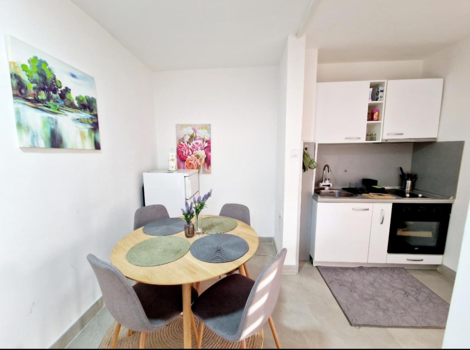 Infinity Apartment & Free Wifi & Free Parking SJJ Eksteriør bilde